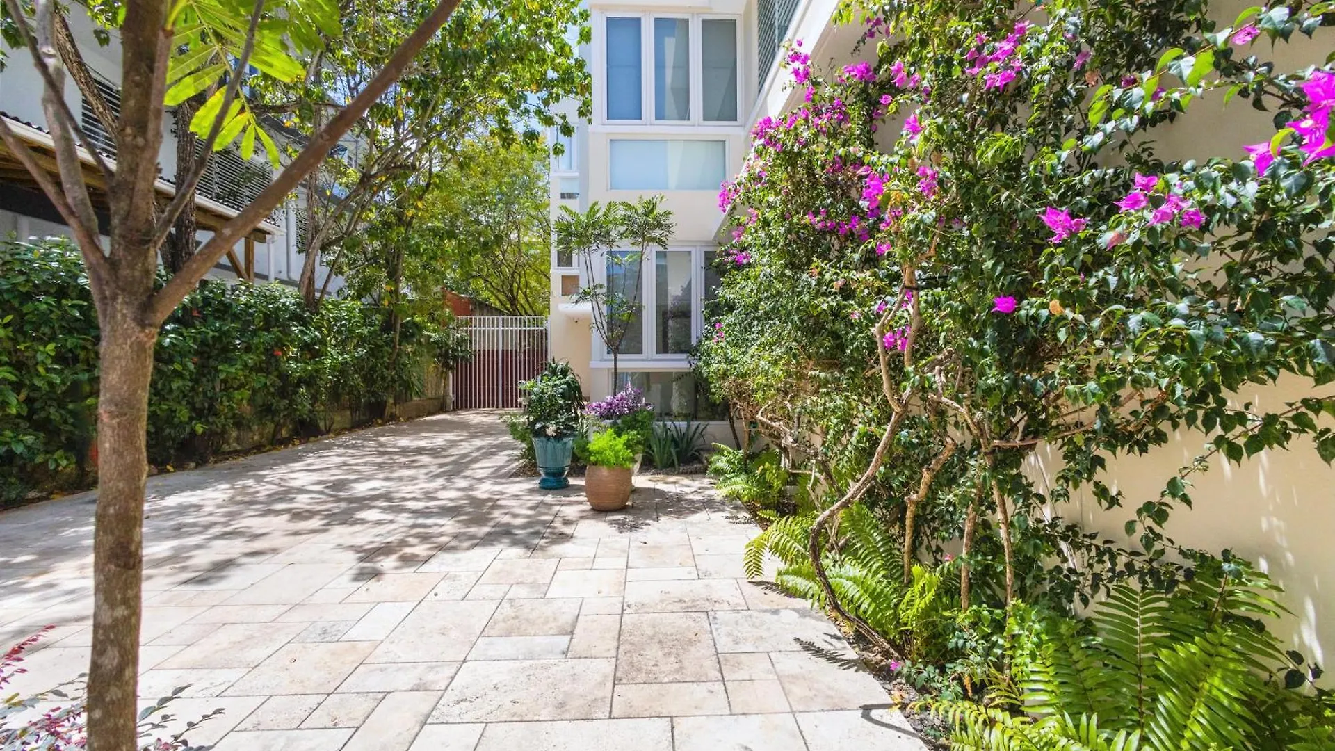 Hidden Gem In Miramar- Power Generator- Parking Apartment San Juan 0*,  Puerto Rico