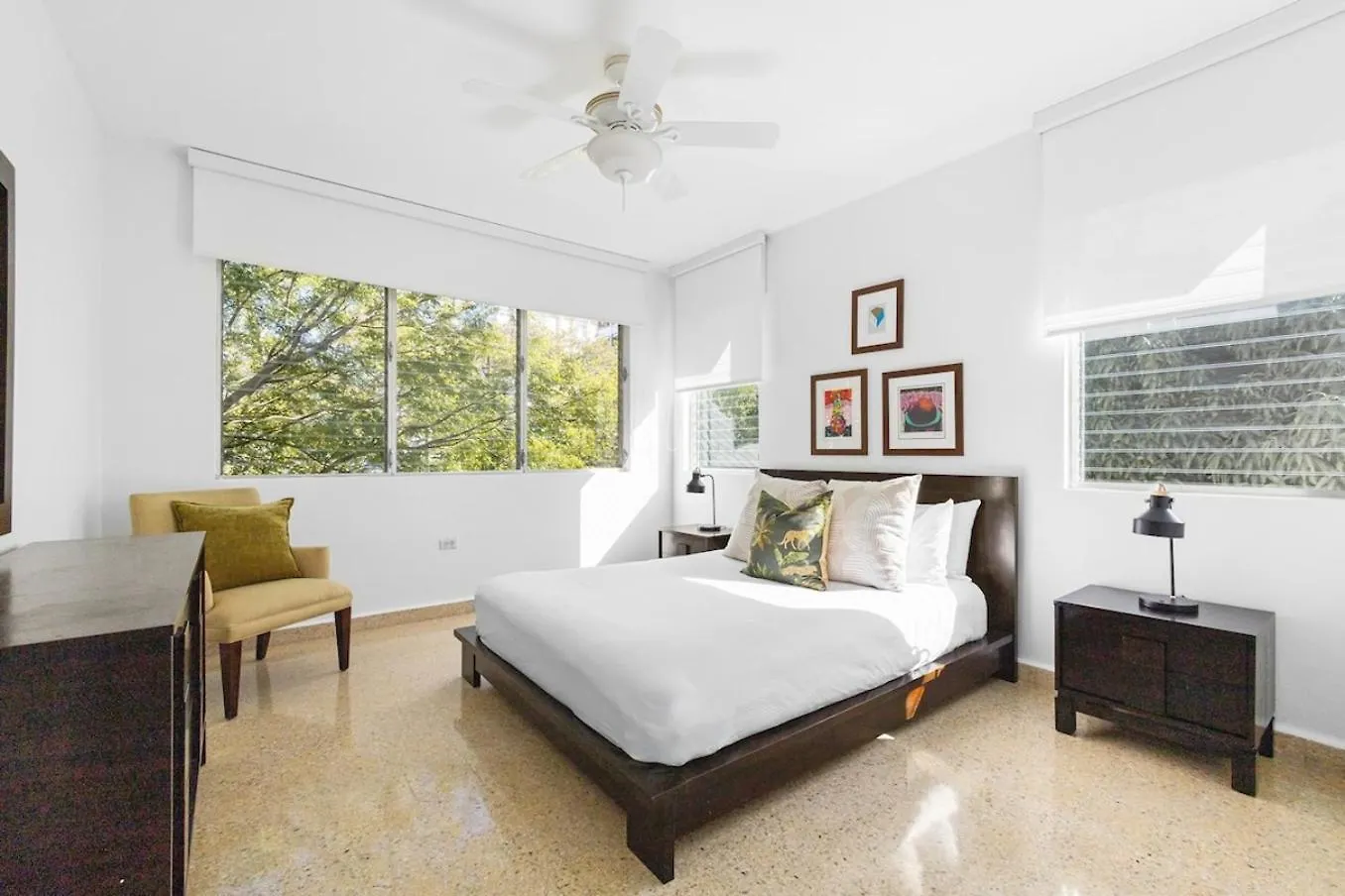 Hidden Gem In Miramar- Power Generator- Parking Apartment San Juan